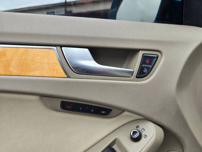 2009 Audi A4 2.0T quattro Premium Plus