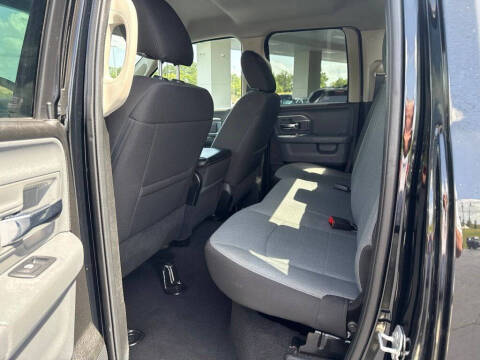 2024 RAM 1500 Classic SLT