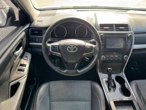 2015 Toyota Camry SE