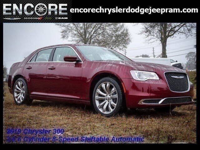 2019 Chrysler 300 Touring