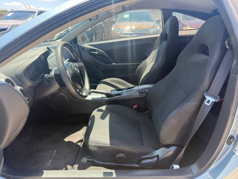 2004 Toyota Celica GT