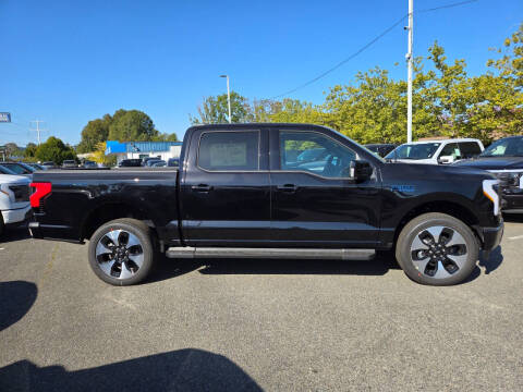 2025 Ford F-150 Lightning Platinum