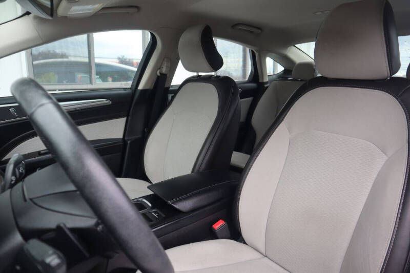 2019 Ford Fusion SE