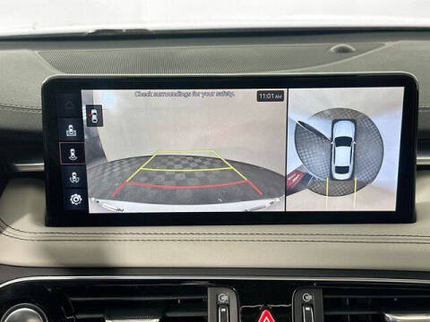 2023 Genesis G70
