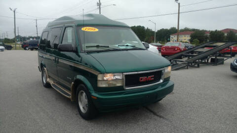 1998 GMC Safari for sale at Kelly & Kelly Supermarket of Cars in Fayetteville NC