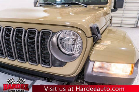 2025 Jeep Gladiator NightHawk