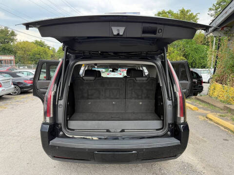 2018 Cadillac Escalade Luxury