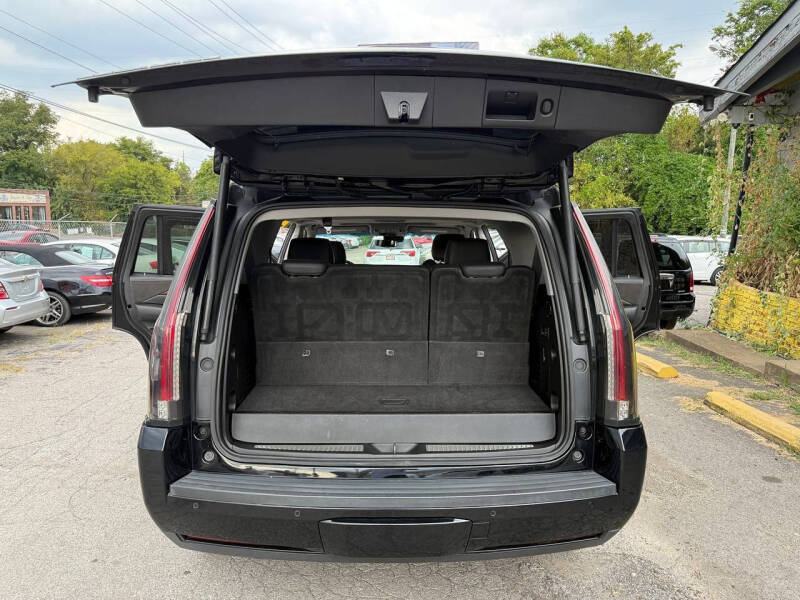 2018 Cadillac Escalade Luxury