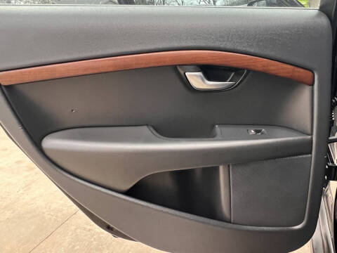2011 Volvo XC70 3.2