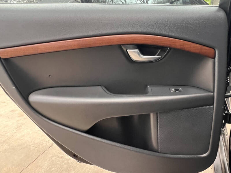 2011 Volvo XC70 3.2