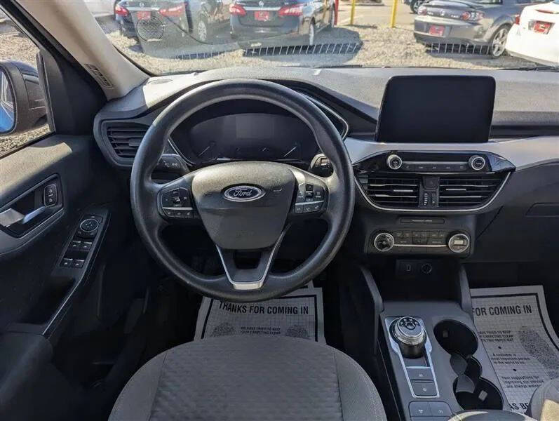 2020 Ford Escape SE