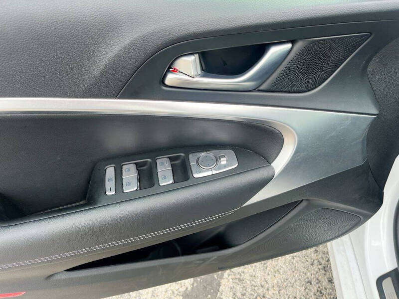 2025 Genesis G70