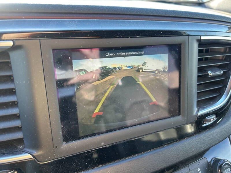 2020 Chrysler Pacifica Touring L