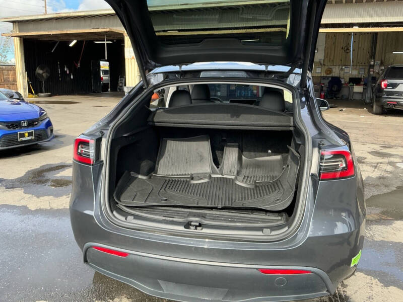 2023 Tesla Model Y Performance