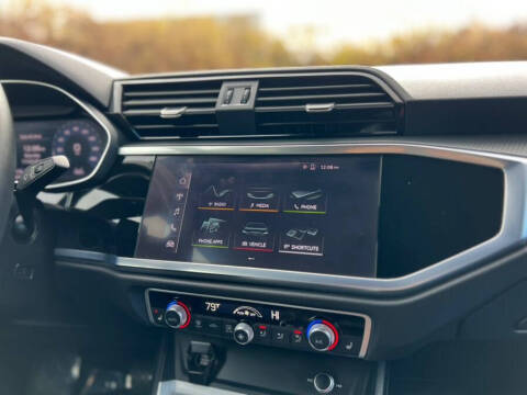 2021 Audi Q3 quattro S line Premium 45 TFSI