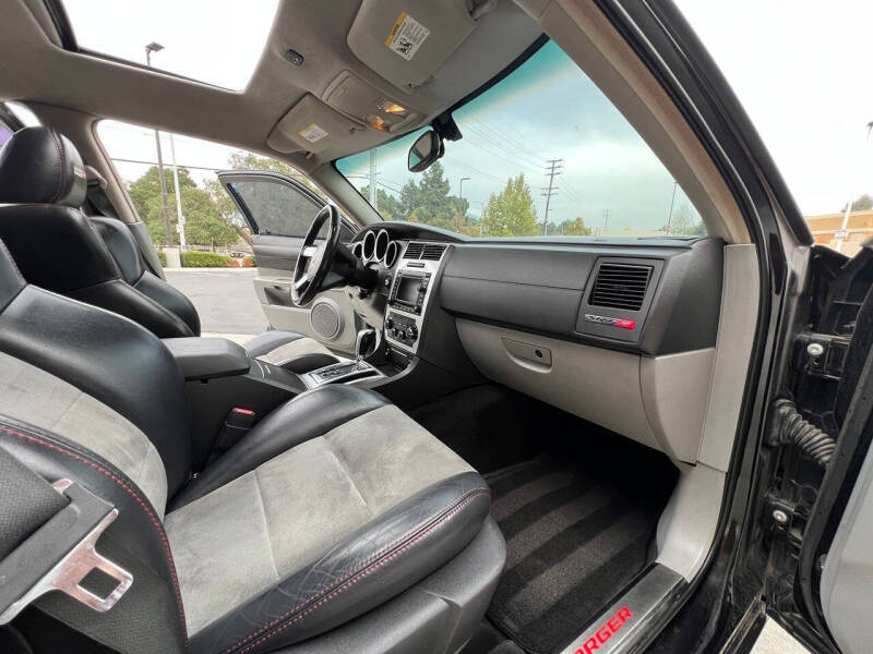 2006 Dodge Charger SRT-8