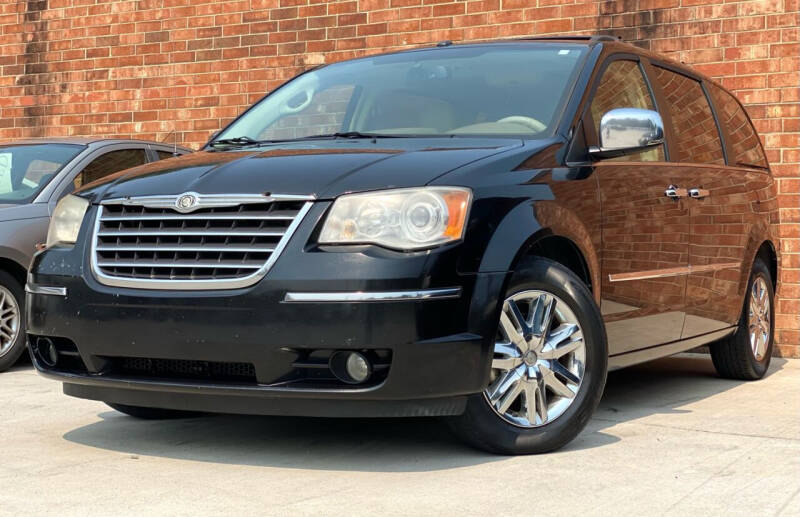 2008 Chrysler Town and Country for sale at National Auto Mall Corp in Thomasville NC