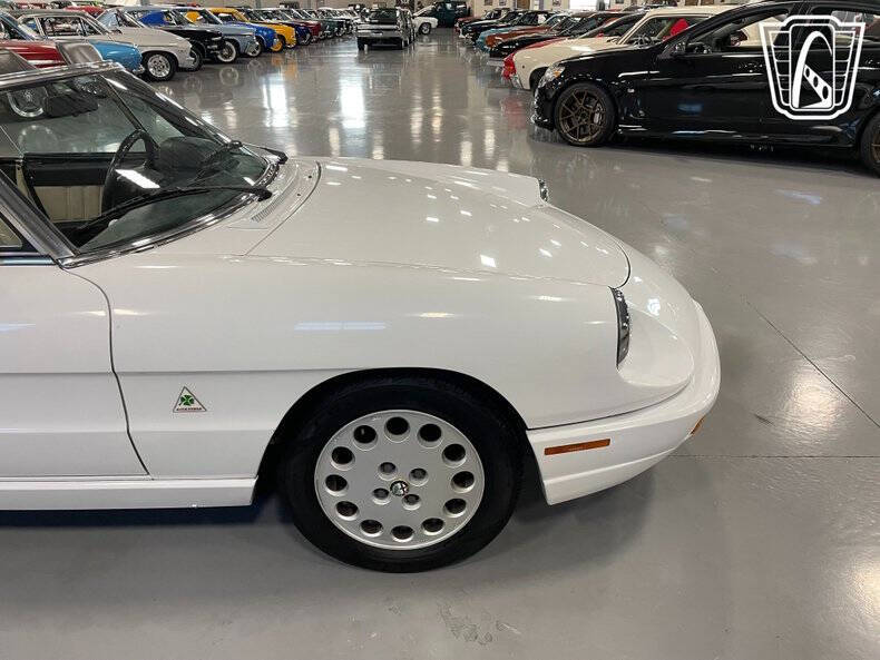 1991 Alfa Romeo Spider Veloce