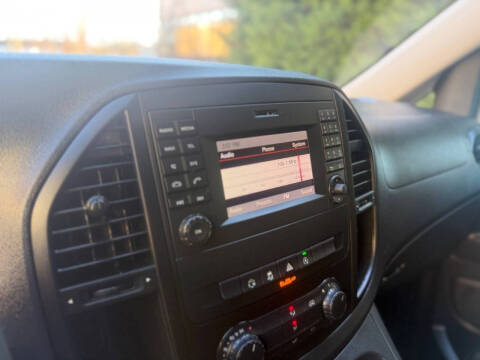 2016 Mercedes-Benz Metris