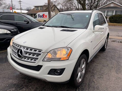 2011 Mercedes-Benz M-Class for sale at Best Deal Motors in Saint Charles MO