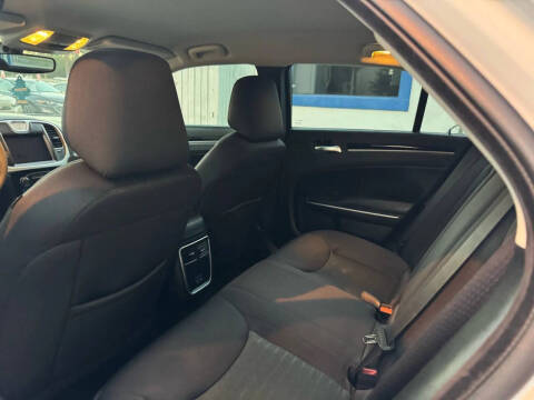 2023 Chrysler 300 Touring