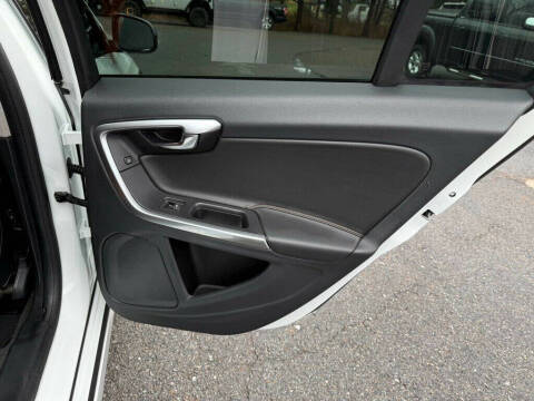 2018 Volvo V60 Cross Country T5 Premier