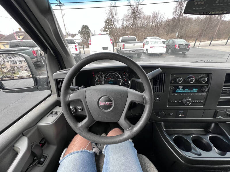 2017 GMC Savana 2500