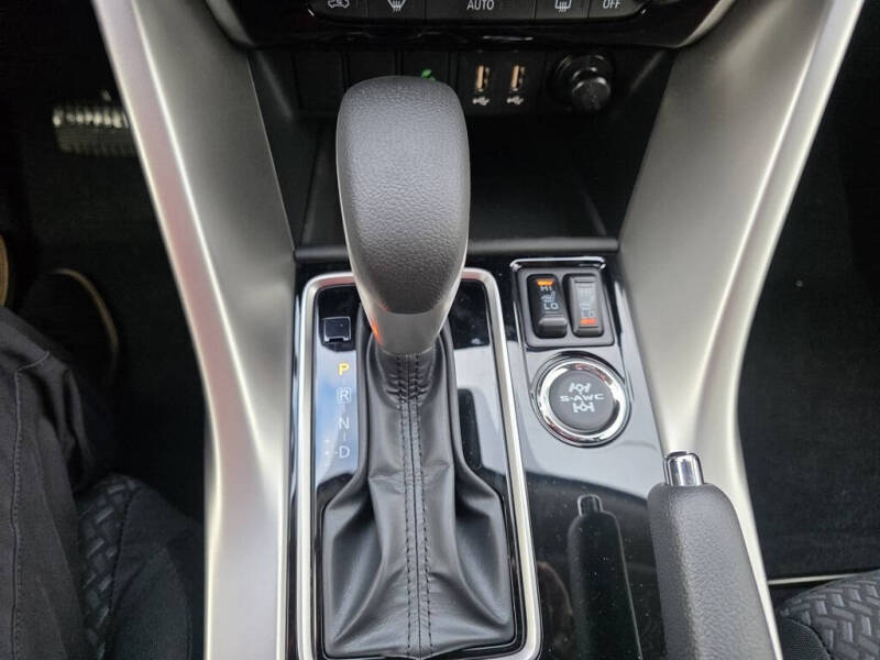 2026 Mitsubishi Eclipse Cross LE