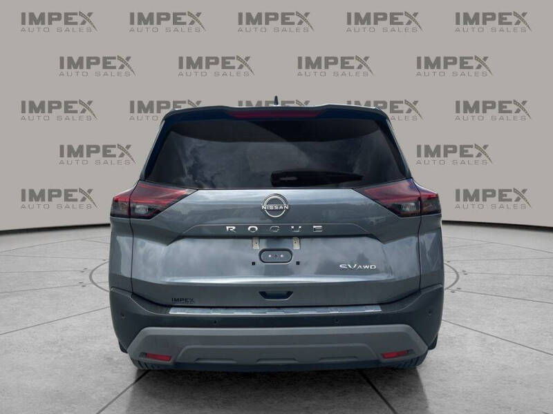 2022 Nissan Rogue SV