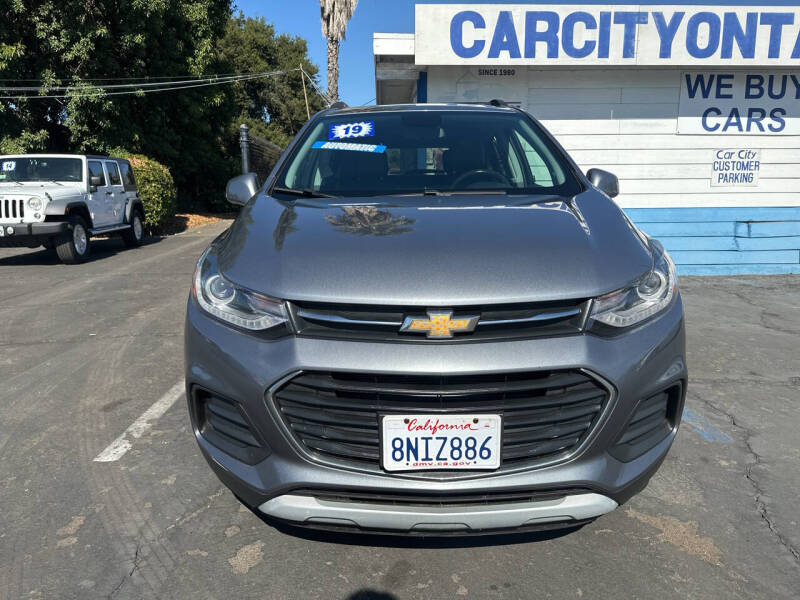 2019 Chevrolet Trax LT photo 3