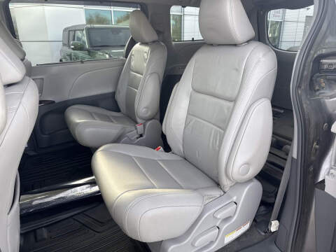 2015 Toyota Sienna