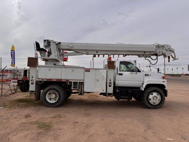 2002 Chevrolet C7500