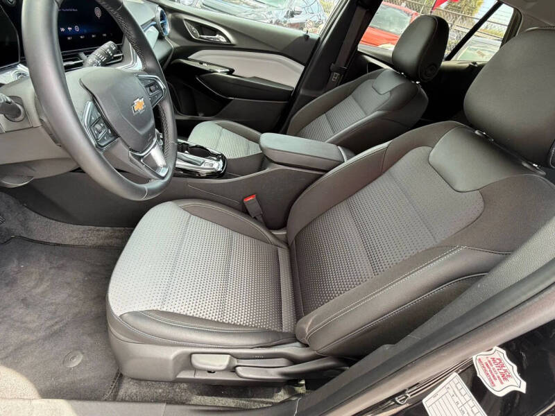 2025 Chevrolet Trax LT