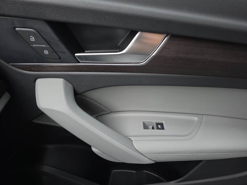 2022 Audi Q5 quattro S line Prem Plus 45 TFSI