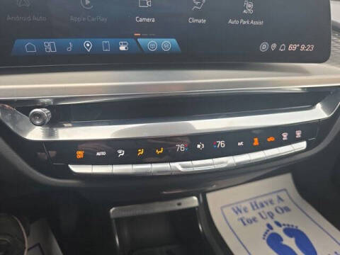 2024 Cadillac LYRIQ Luxury 1