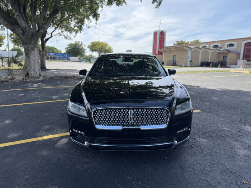 2020 Lincoln Continental's photo