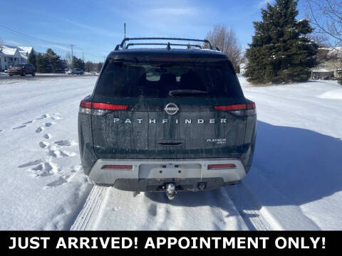 2022 Nissan Pathfinder Platinum