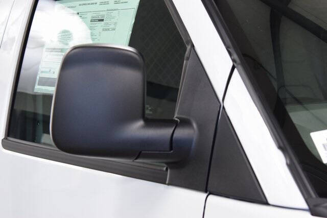 2025 Chevrolet Express 2500