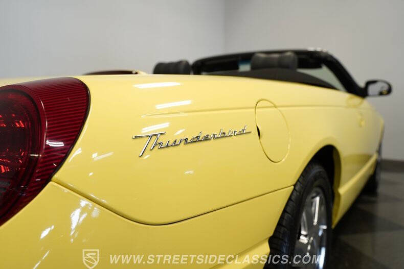 2002 Ford Thunderbird Deluxe