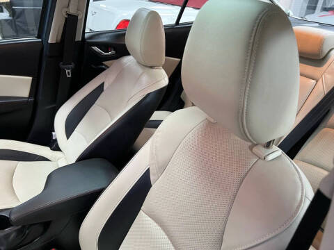 2015 Mazda MAZDA3 s Grand Touring