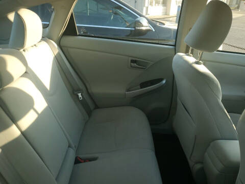 2013 Toyota Prius Two