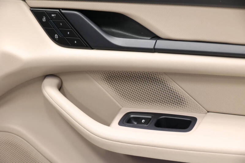 2022 Porsche Taycan 4 Cross Turismo