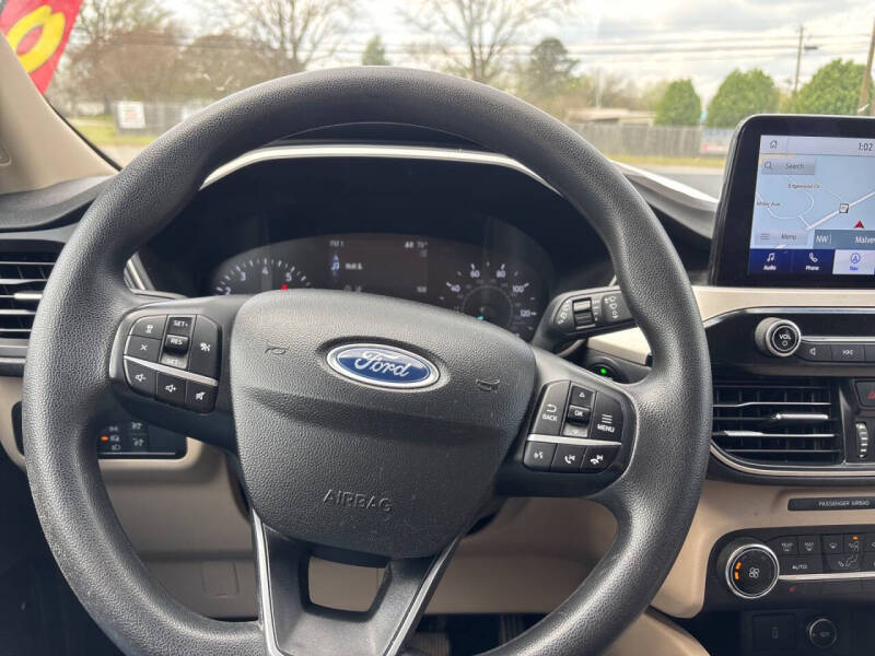 2020 Ford Escape SE