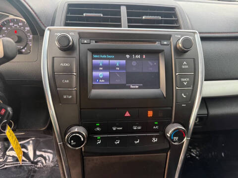 2017 Toyota Camry SE