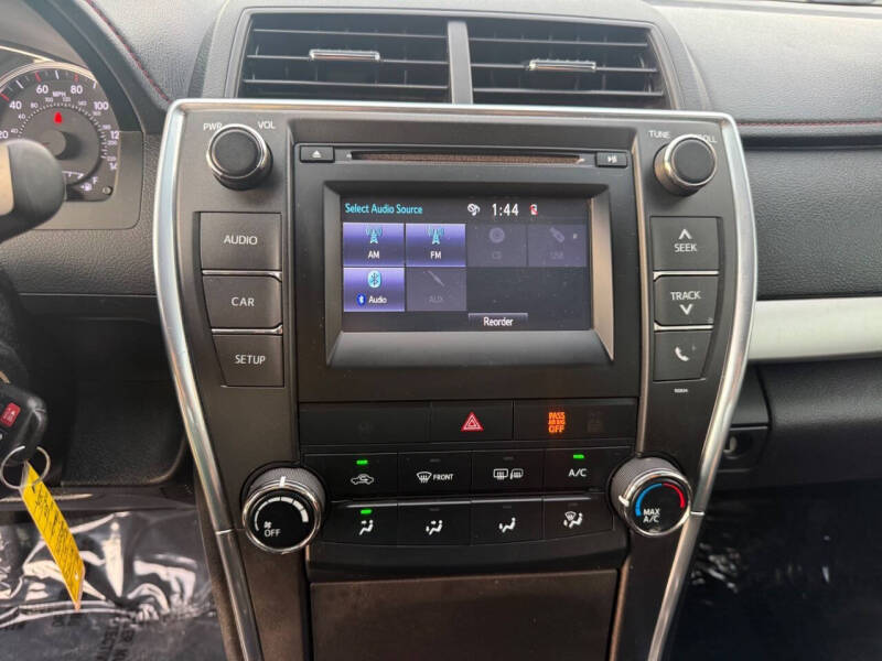 2017 Toyota Camry SE