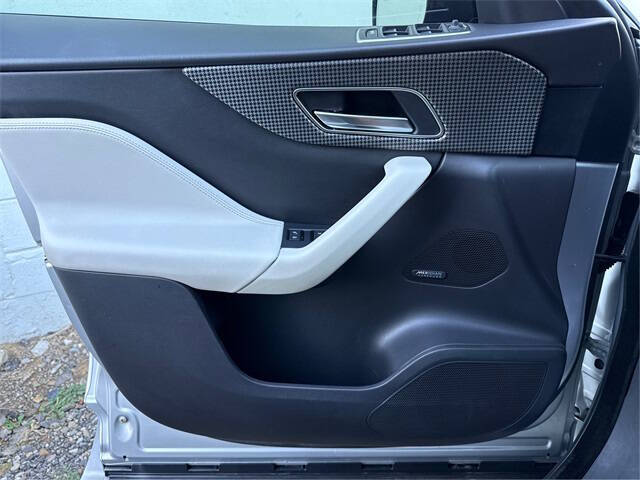 2017 Jaguar F-PACE S First Edition