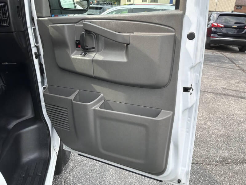 2020 Chevrolet Express 3500