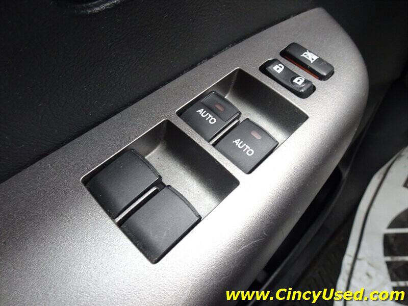 2012 Toyota Sequoia SR5