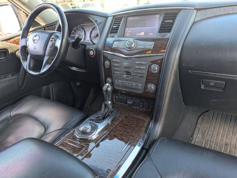 2017 Nissan Armada SV