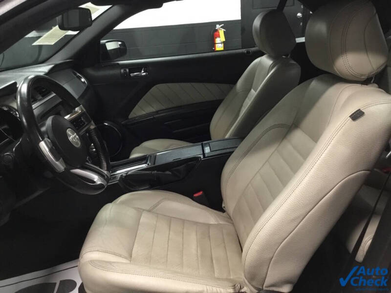 2012 Ford Mustang V6 Premium